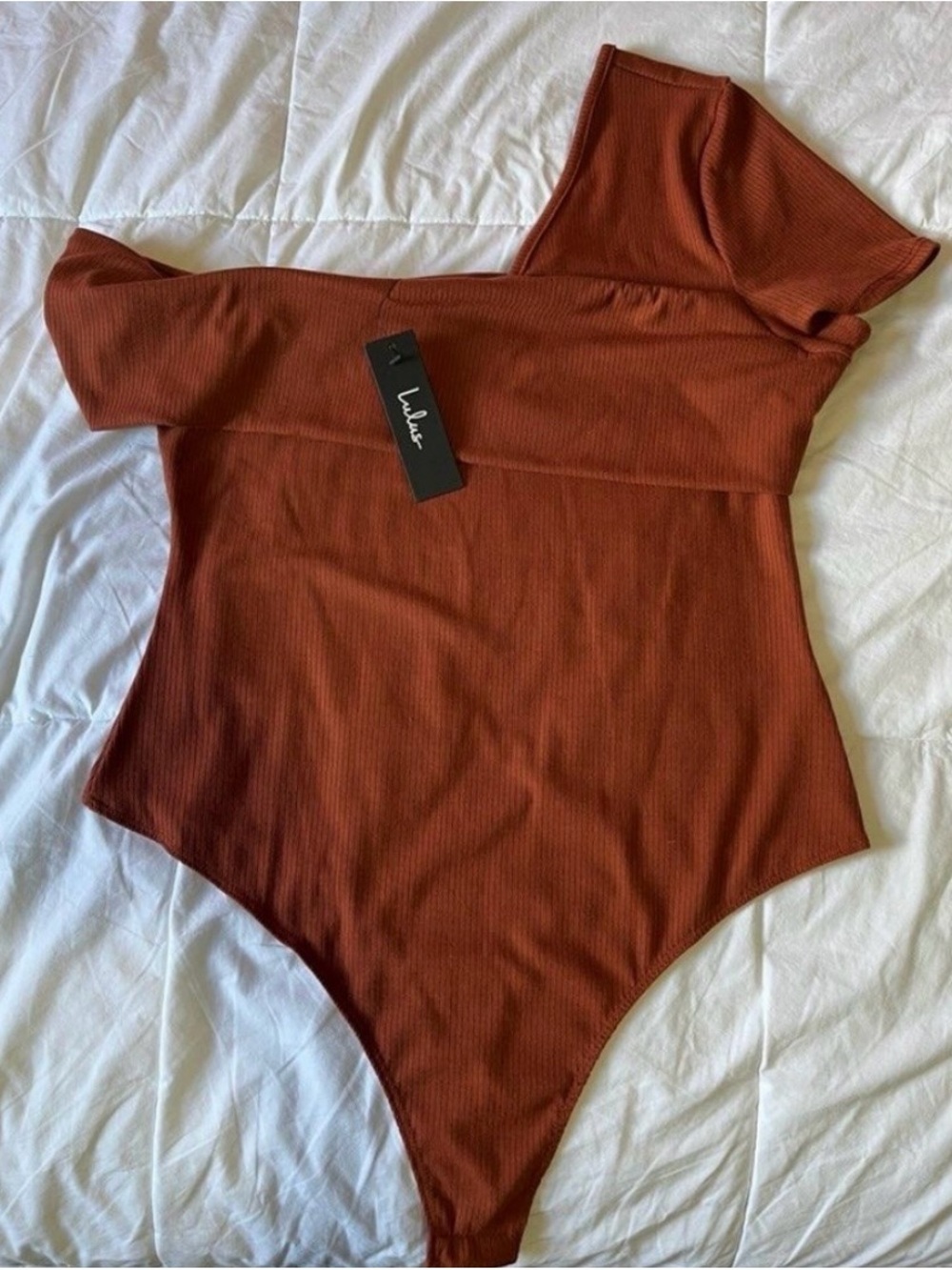 Lulu's One-Shoulder Ribbed Crop Top in Rust Orange - Picture 3 of 5
